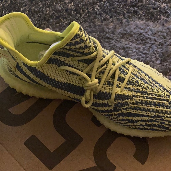 Yezzys 350 - Picture 2 of 5